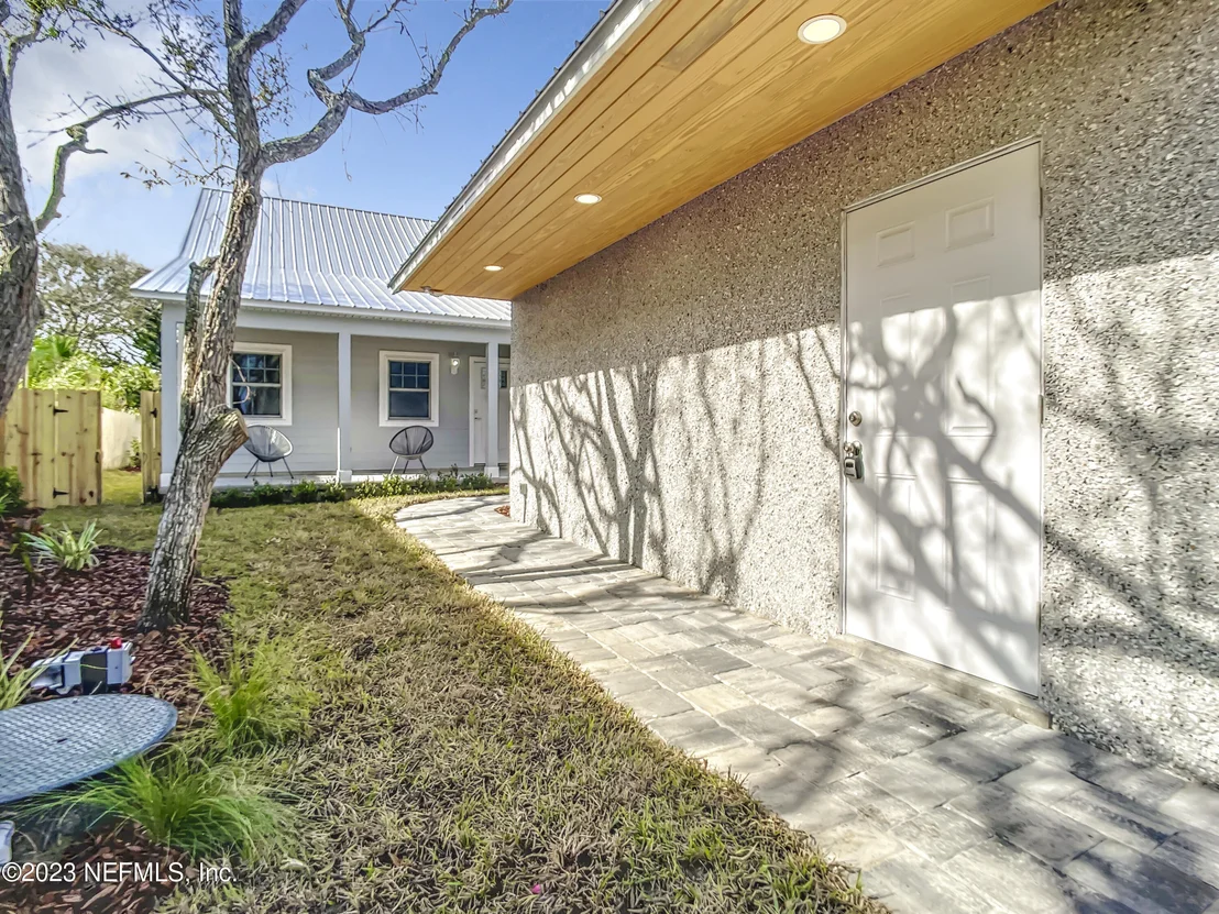 Photo of 6635 MADISON Street