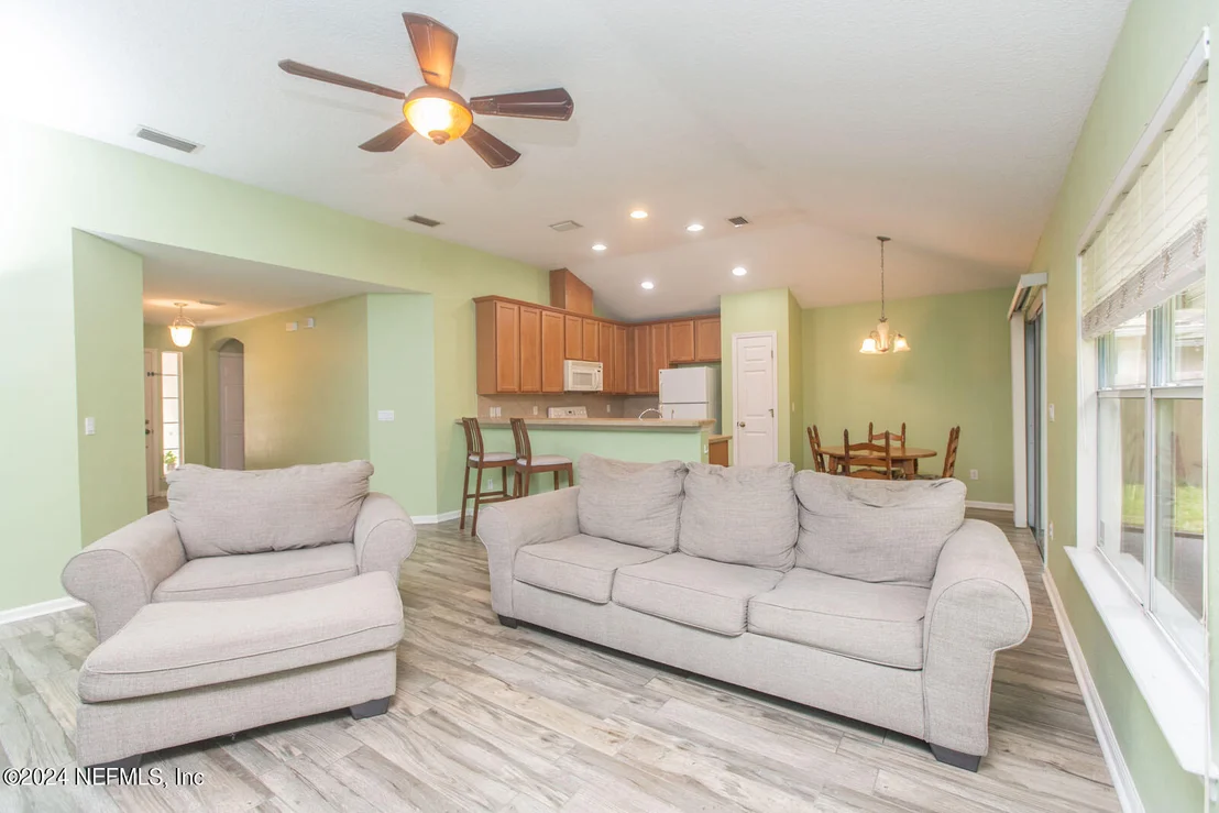 Photo of 1740 FERNCREEK Drive