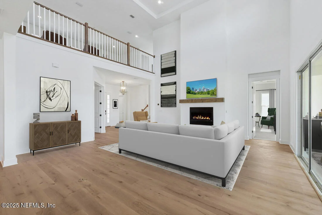Photo of 282 HILLENDALE Circle