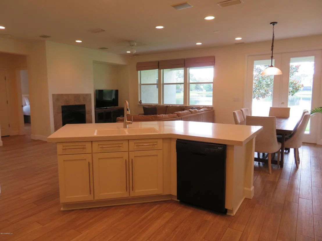 Photo of 108 CROWN WHEEL Circle