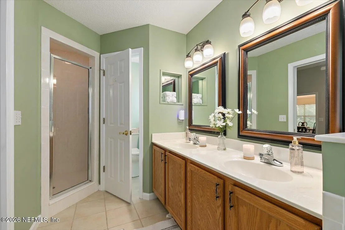 Photo of 952 BUTTERCUP Drive