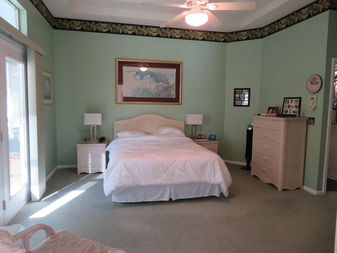 Photo of 1171 LINWOOD Loop