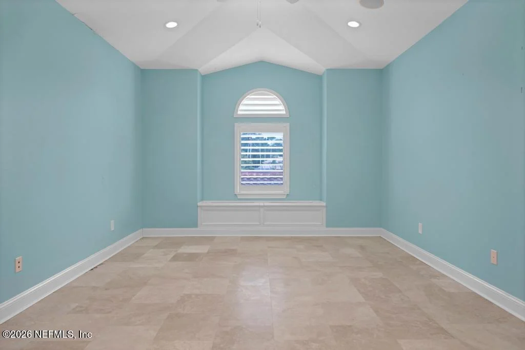 Photo of 164 N RIVER Drive