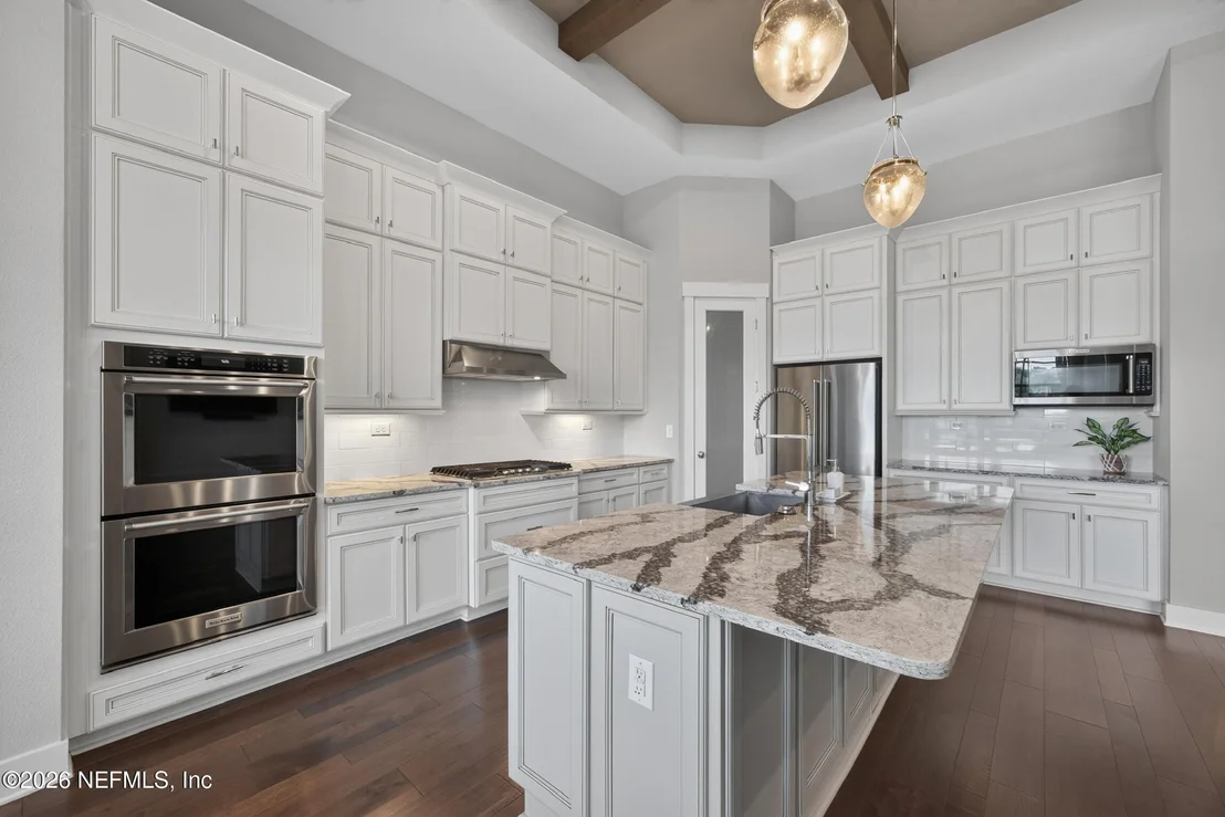 Photo of 1026 GLENNEYRE Circle
