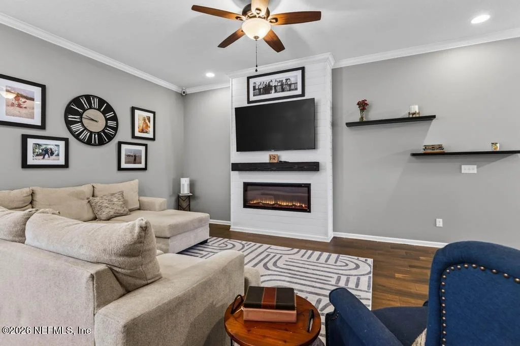 Photo of 717 SHETLAND Drive