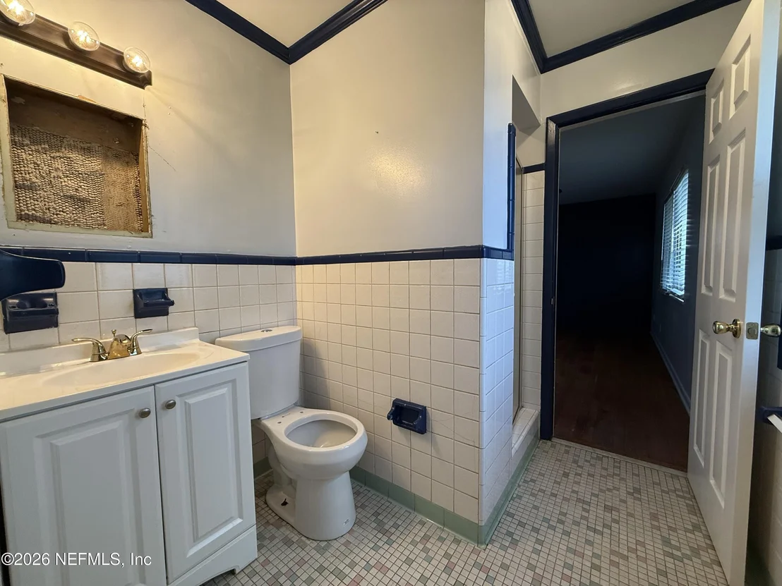 Photo of 976 TOWNSEND Boulevard