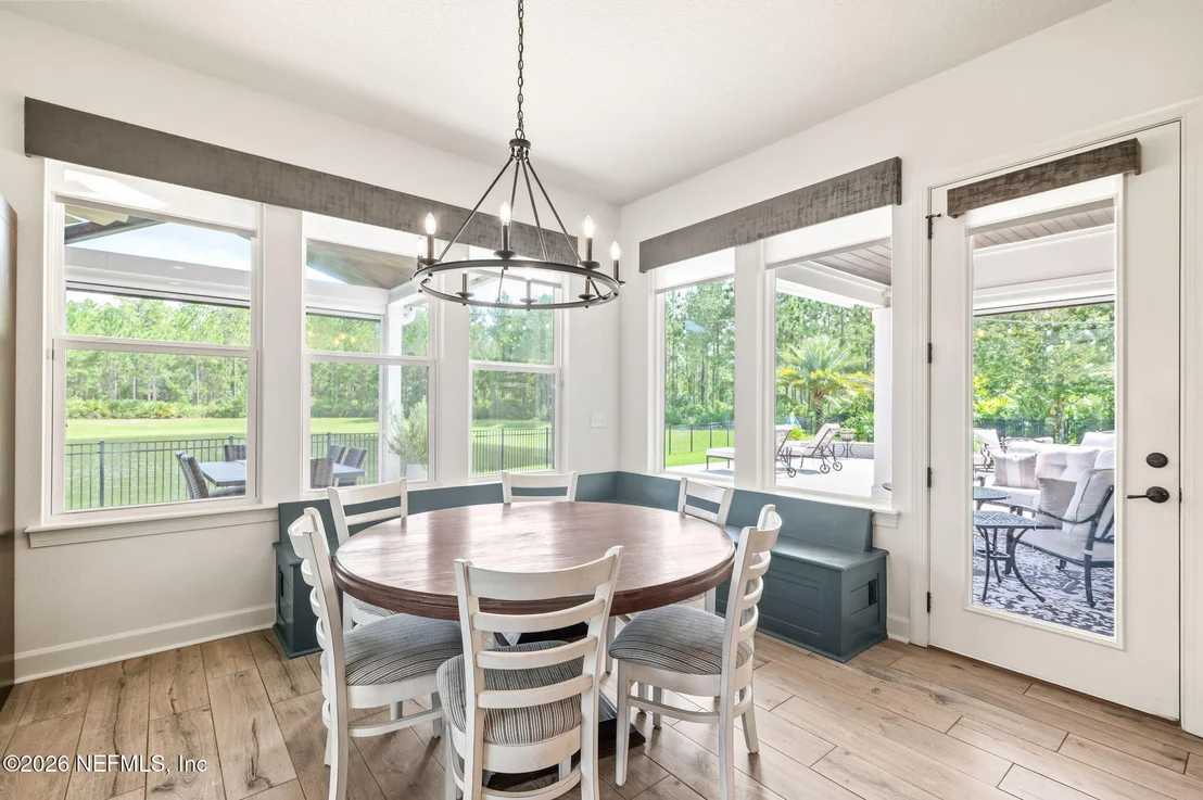 Photo of 681 GLENNEYRE Circle
