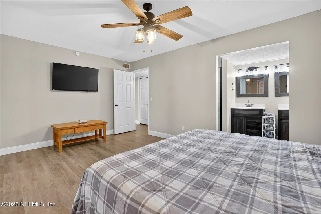 Photo of 8144 SARCEE Trail