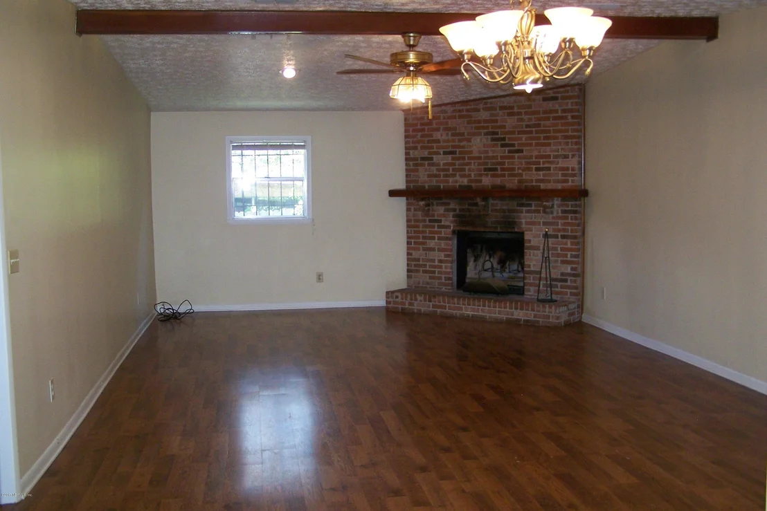 Photo of 413 VIRGO Lane
