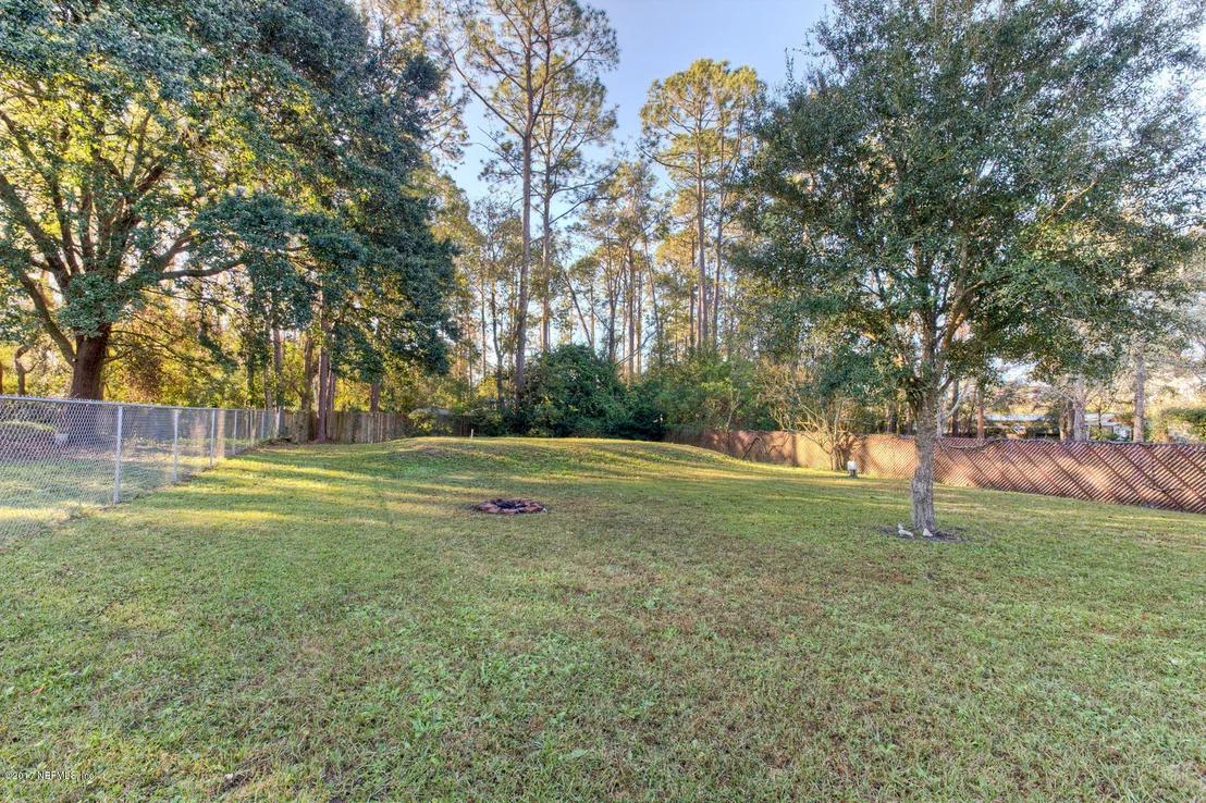Photo of 10328 BRADLEY Road