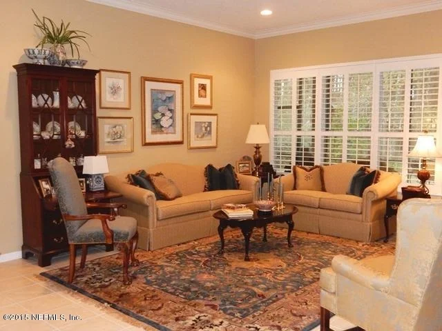 Photo of 533 OAKMONT Drive