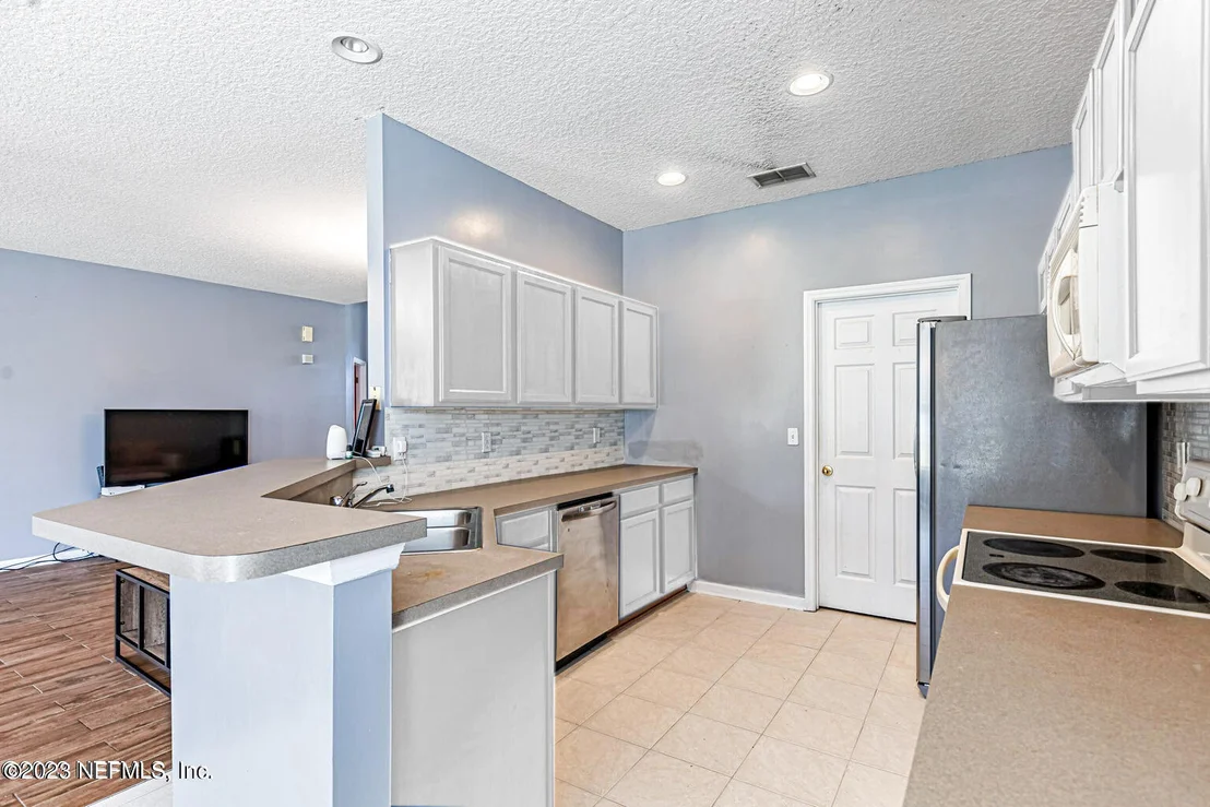 Photo of 3061 LITCHFIELD Drive