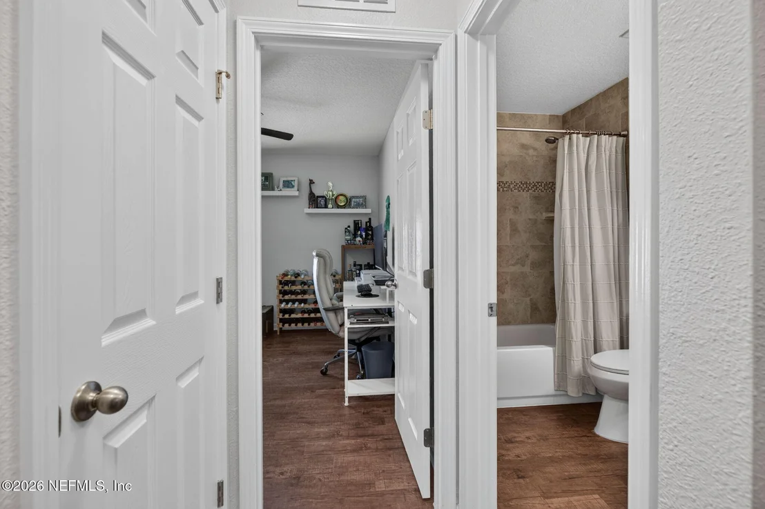 Photo of 6983 LORIS Lane