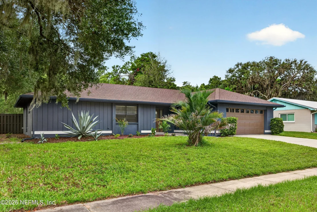 Photo of 551 DELTONA Boulevard