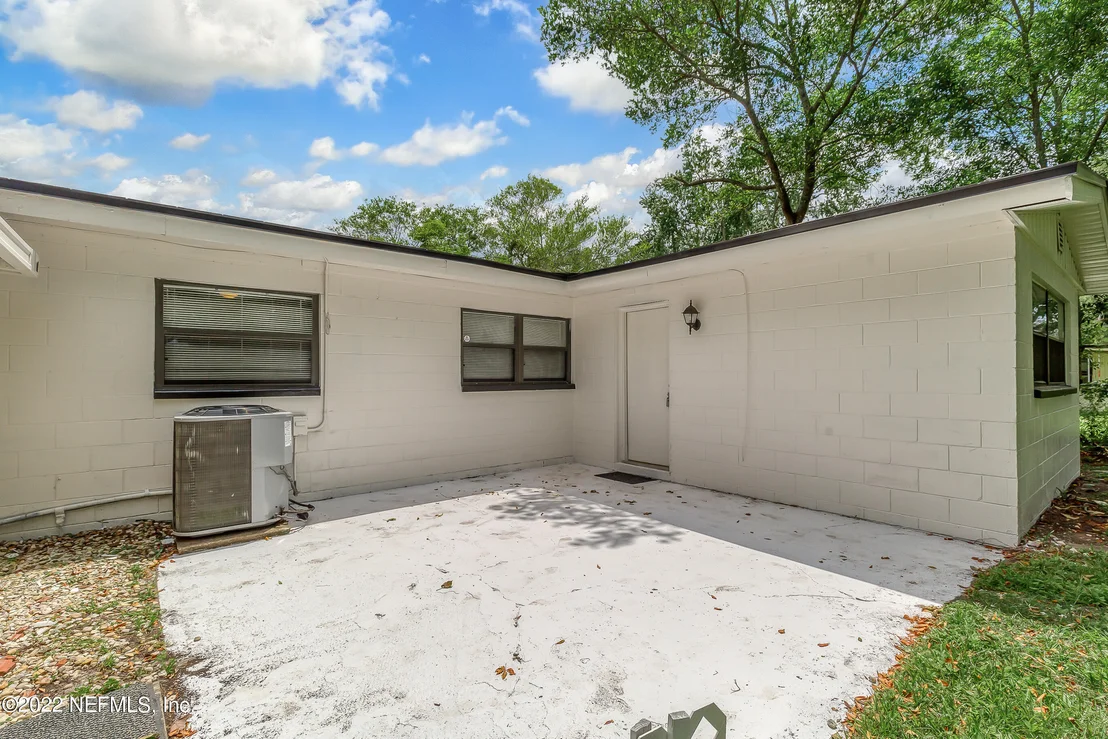 Photo of 7961 AUSTIN Road