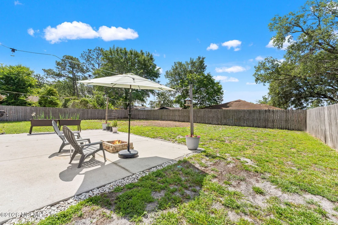 Photo of 1661 BARTLETT Avenue
