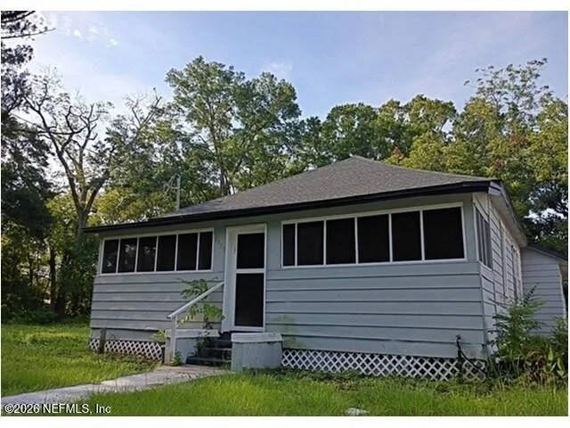 Photo of 2900 THOMAS Street