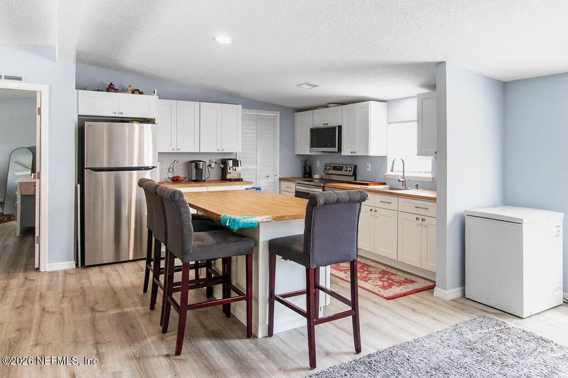 Photo of 1108 W KING Street