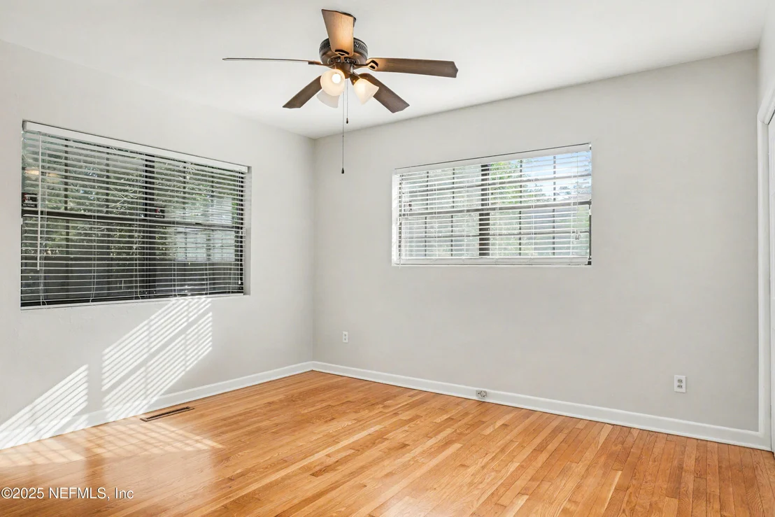 Photo of 2537 BUTTONWOOD Drive