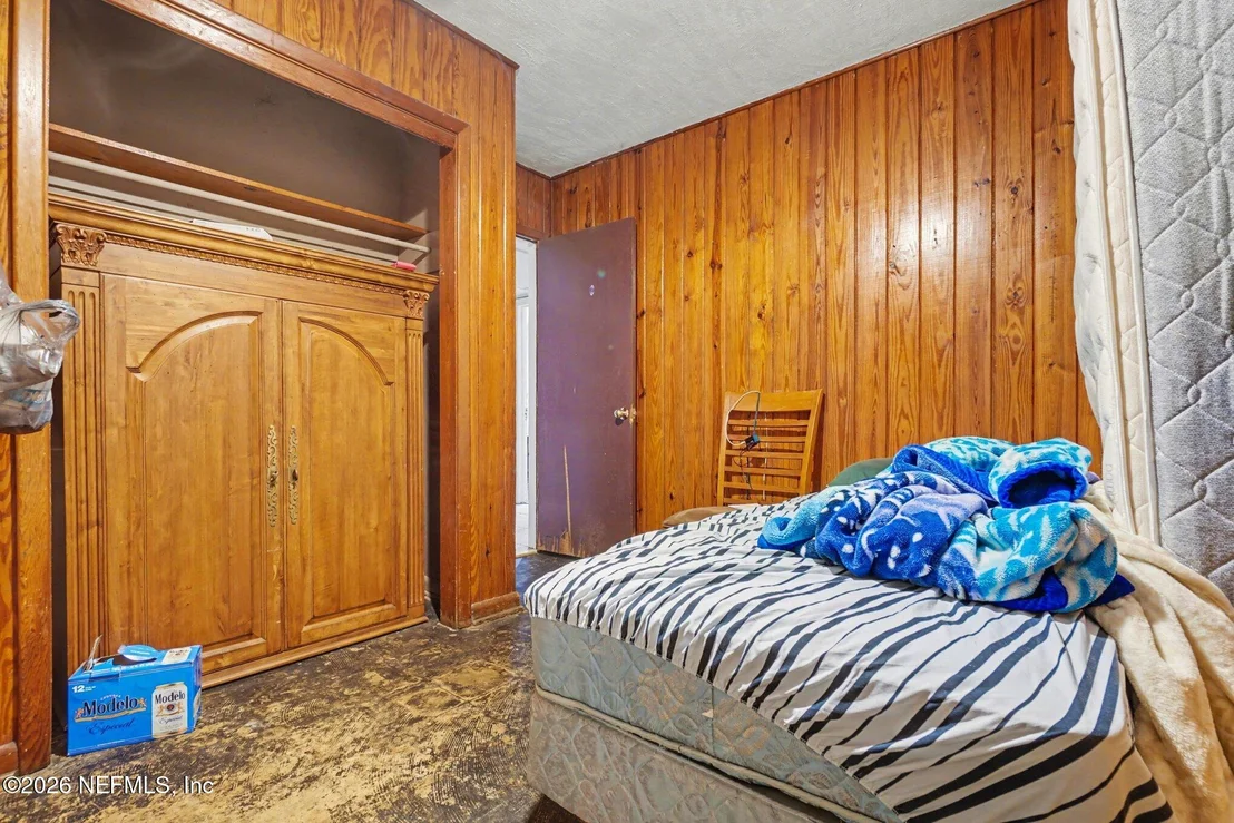 Photo of 1826 LEON Road