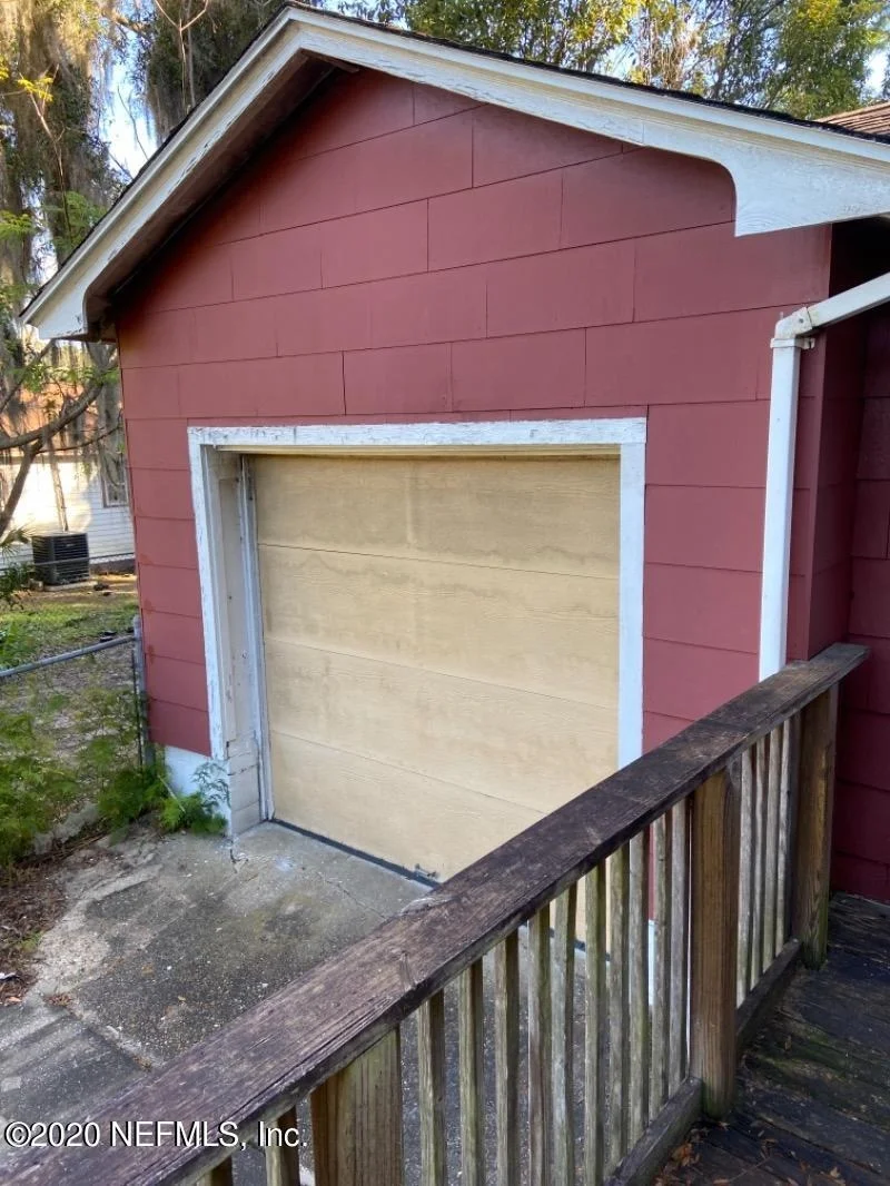 Photo of 1715 HILLTOP Boulevard