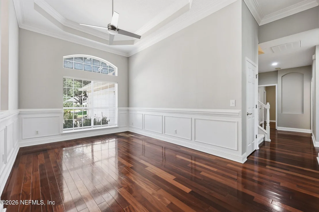 Photo of 7805 RITTENHOUSE Lane