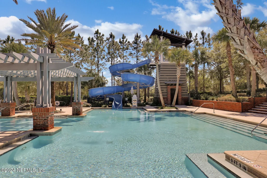 Photo of 595 MEADOW CREEK Drive