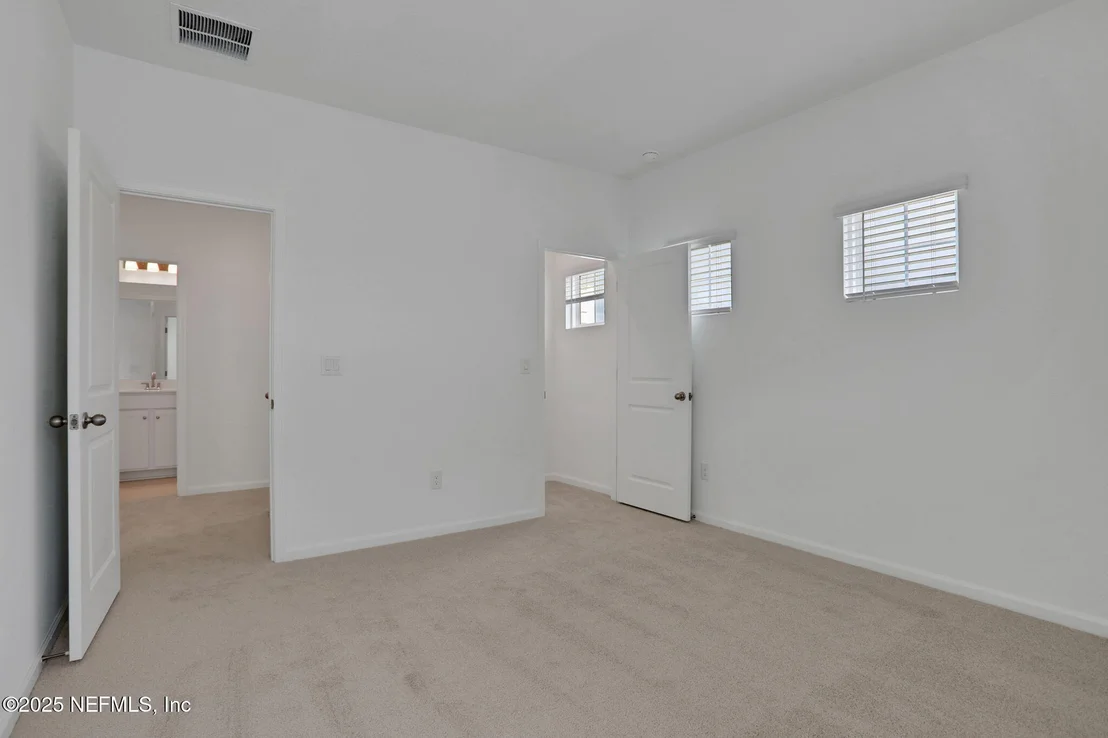 Photo of 643 FARMFIELD Drive