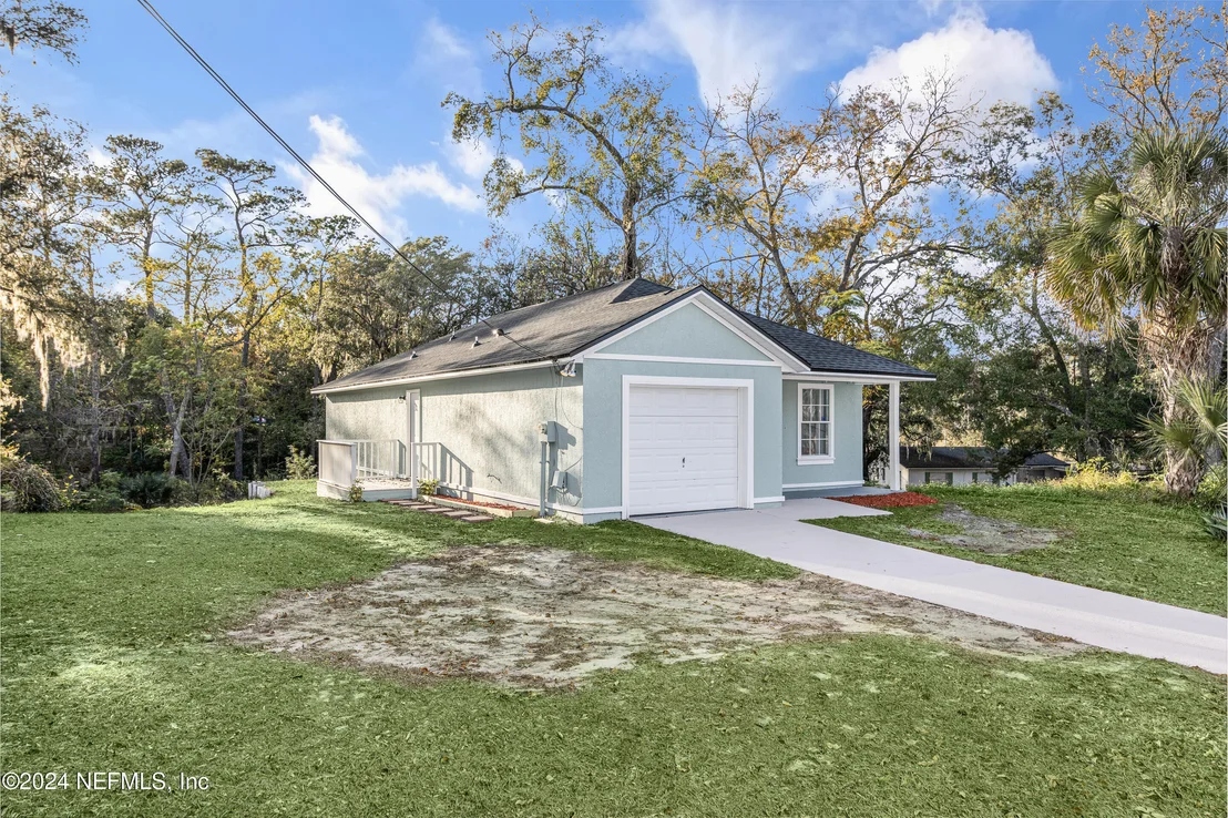 Photo of 498 ARLINGTON Road N