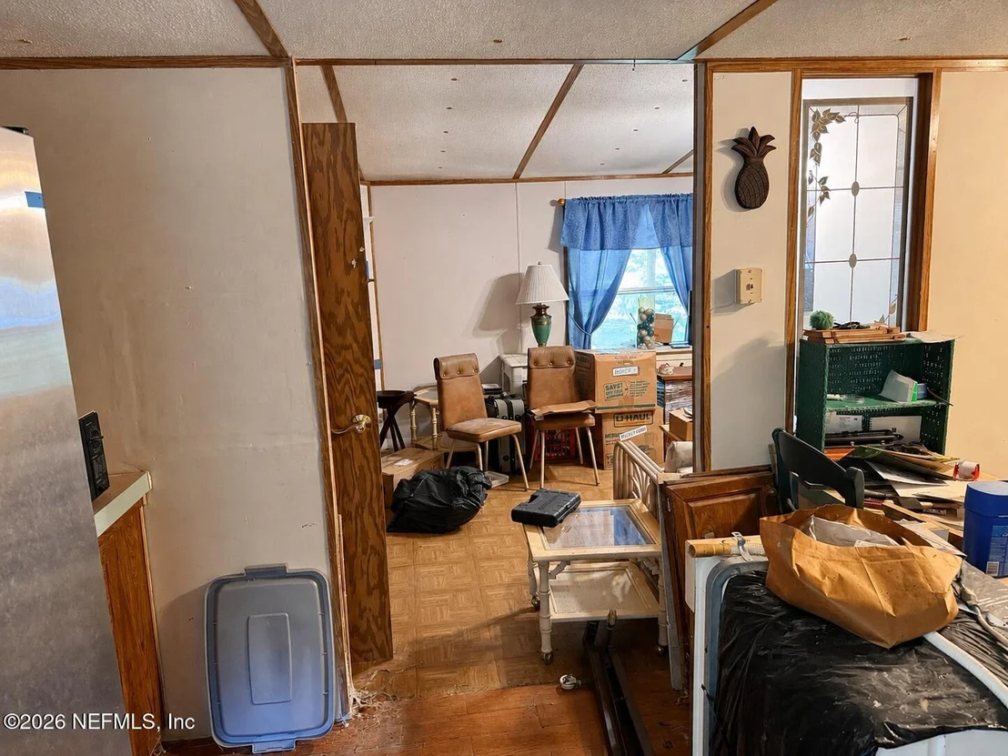 Photo of 1056 BELLAMY Road