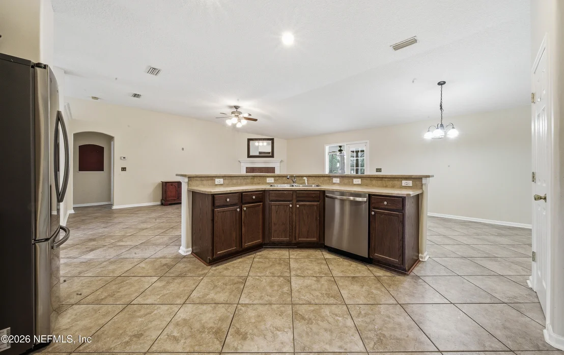 Photo of 4032 EDGELAND Trail