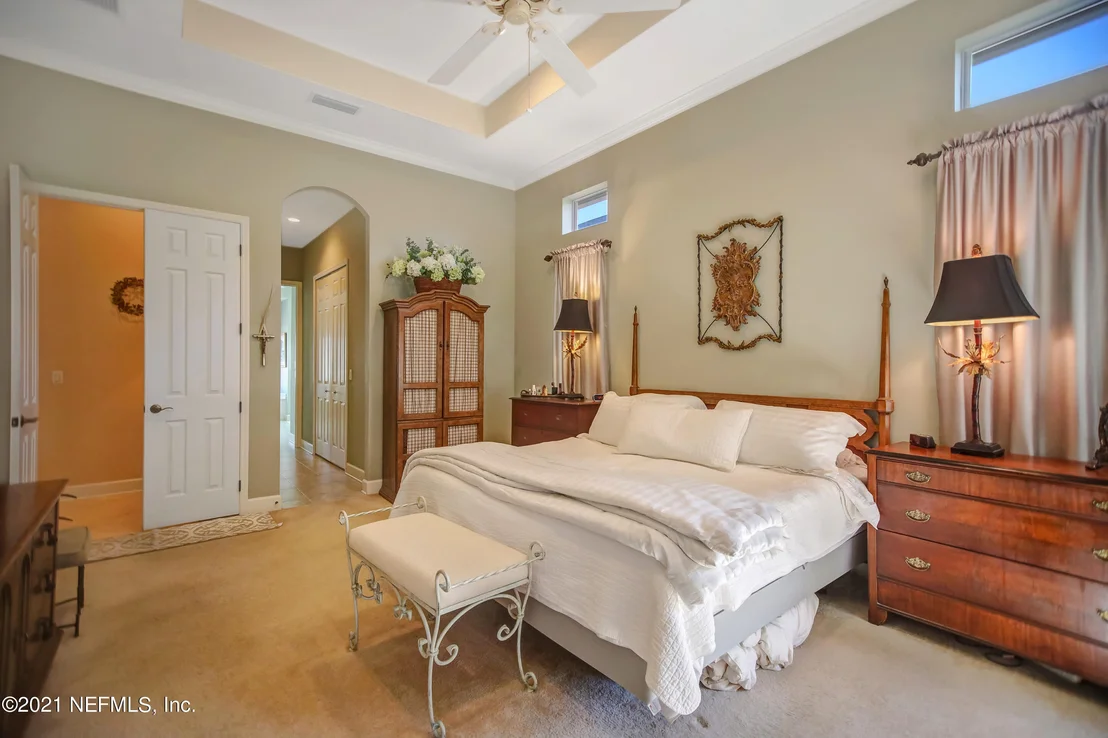 Photo of 1021 INVERNESS Drive