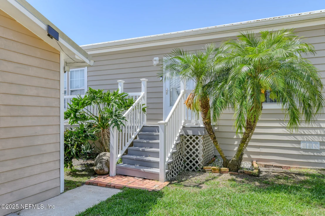 Photo of 156 MOONLITE Drive