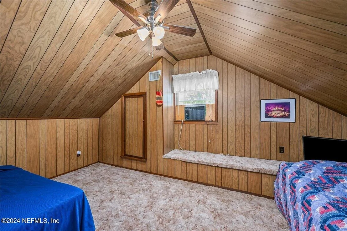 Photo of 231 OLEANDER Avenue
