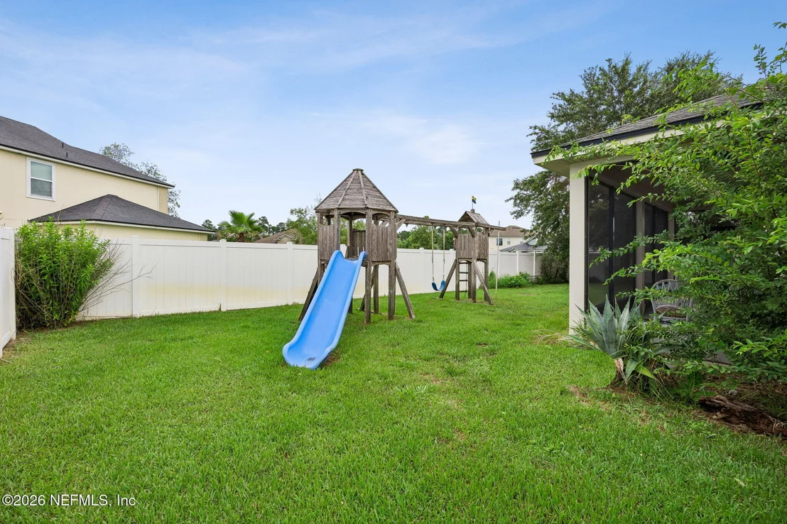 Photo of 95237 PERIWINKLE Place