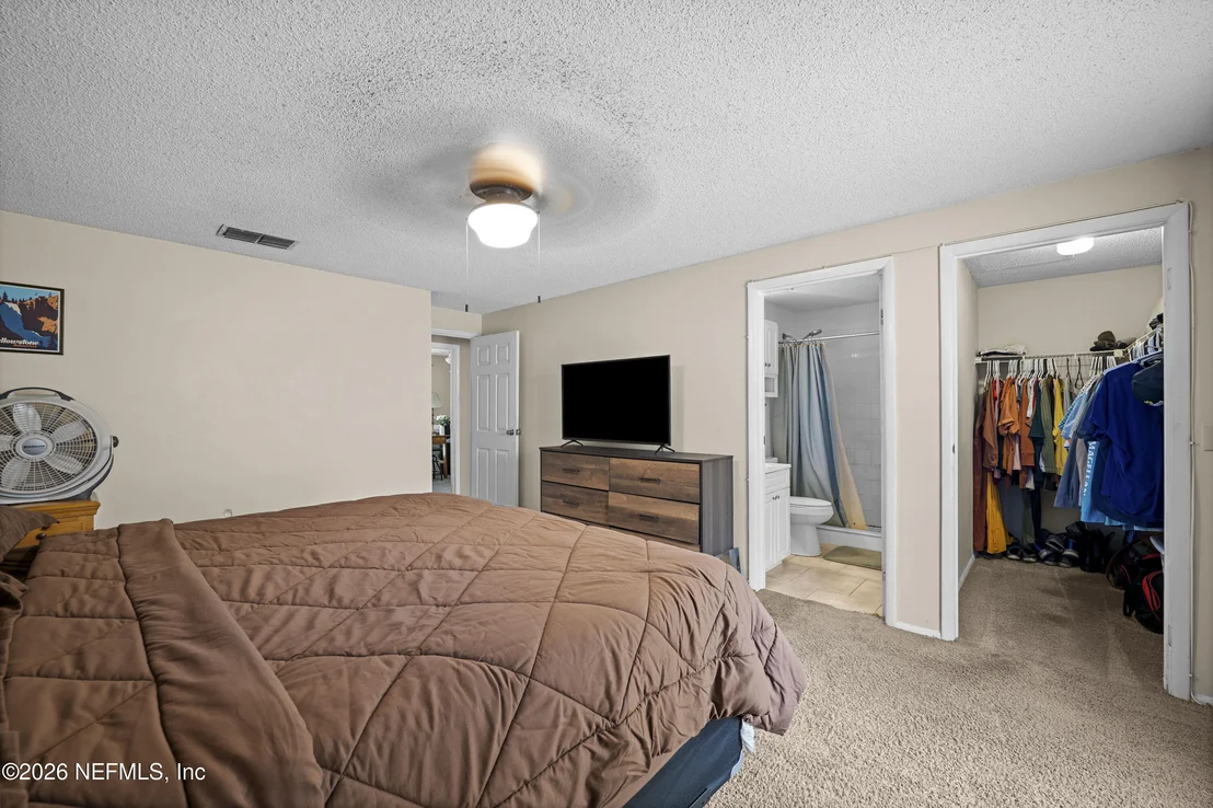 Photo of 4208 QUEENSWAY Drive