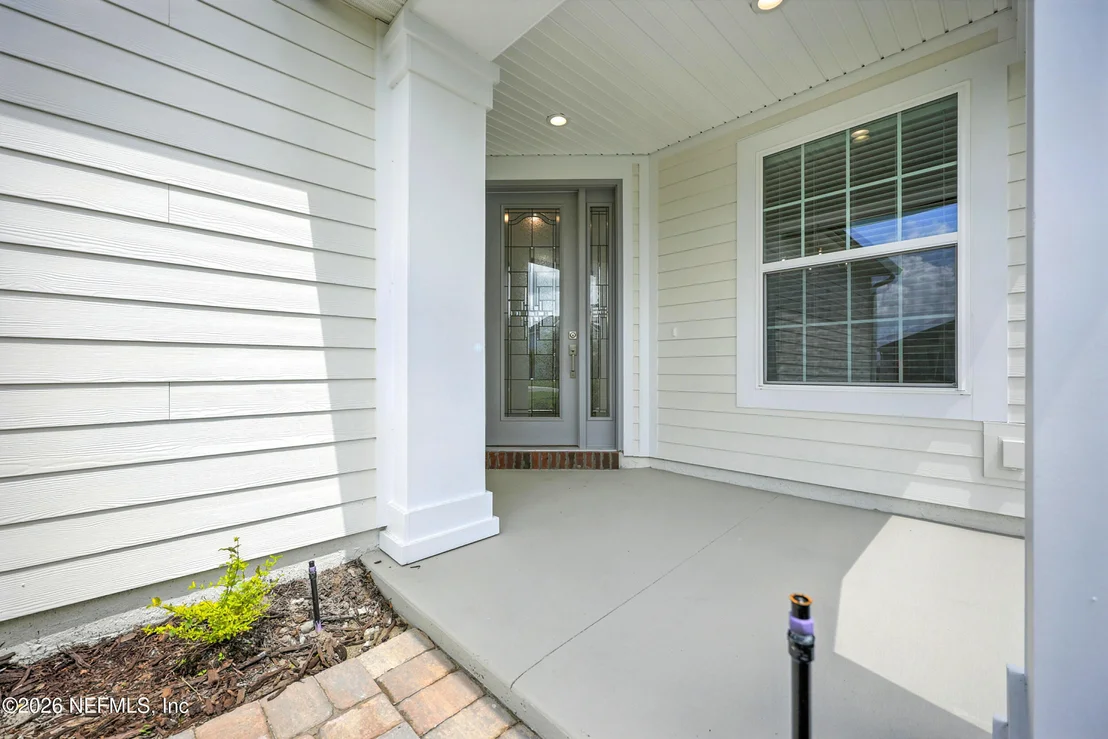 Photo of 820 OAKLAWN Court