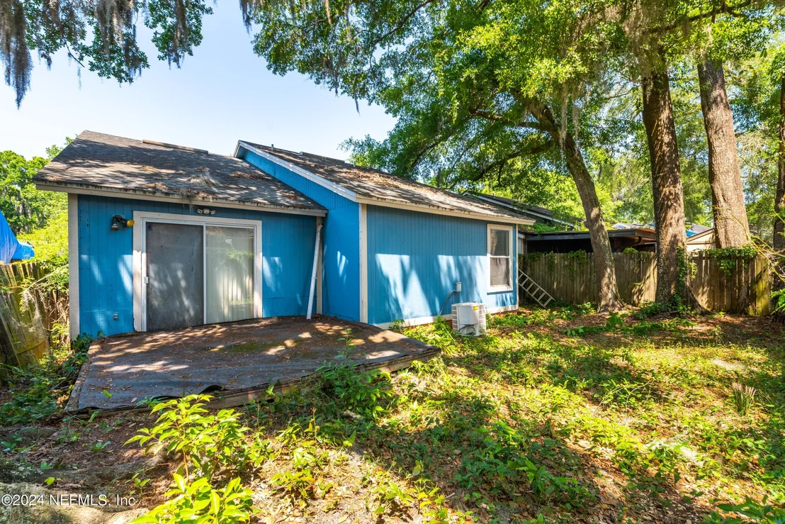Photo of 255 AQUARIUS Circle W