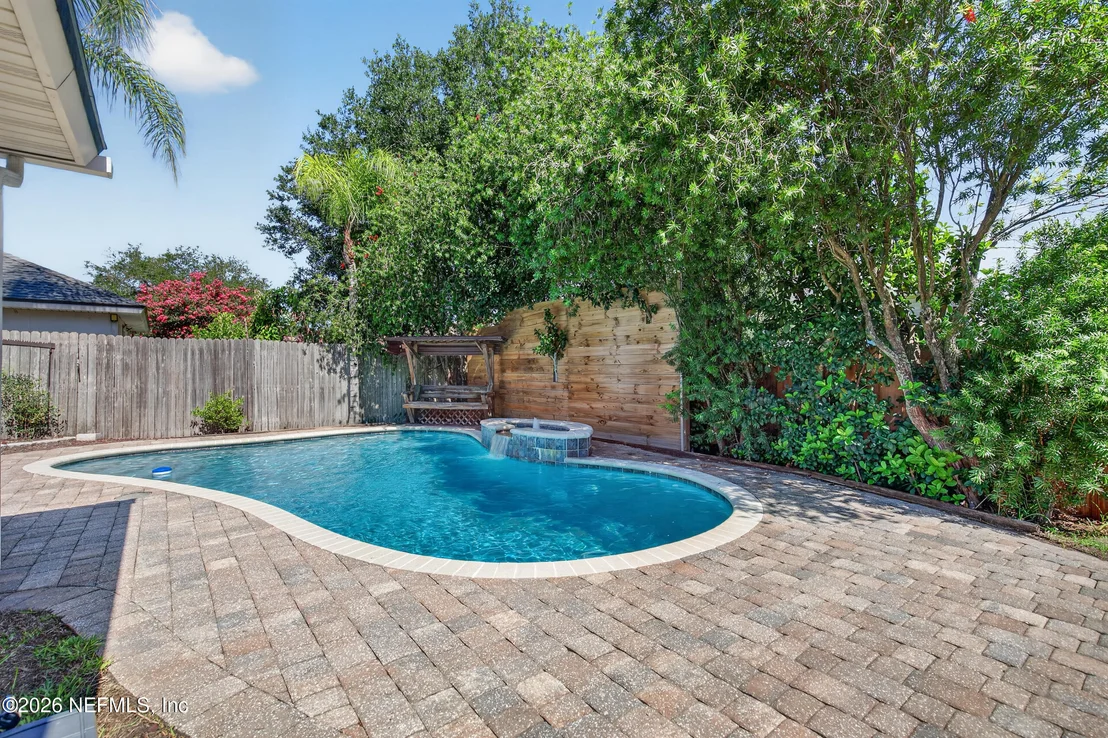 Photo of 12151 SUNCHASE Drive