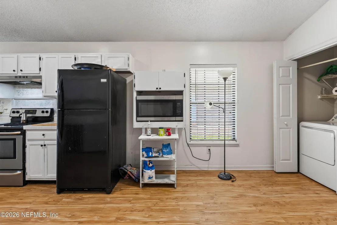 Photo of 1641 SPRING OAKS Lane