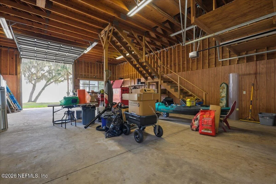 Photo of 533 W RIVER Road