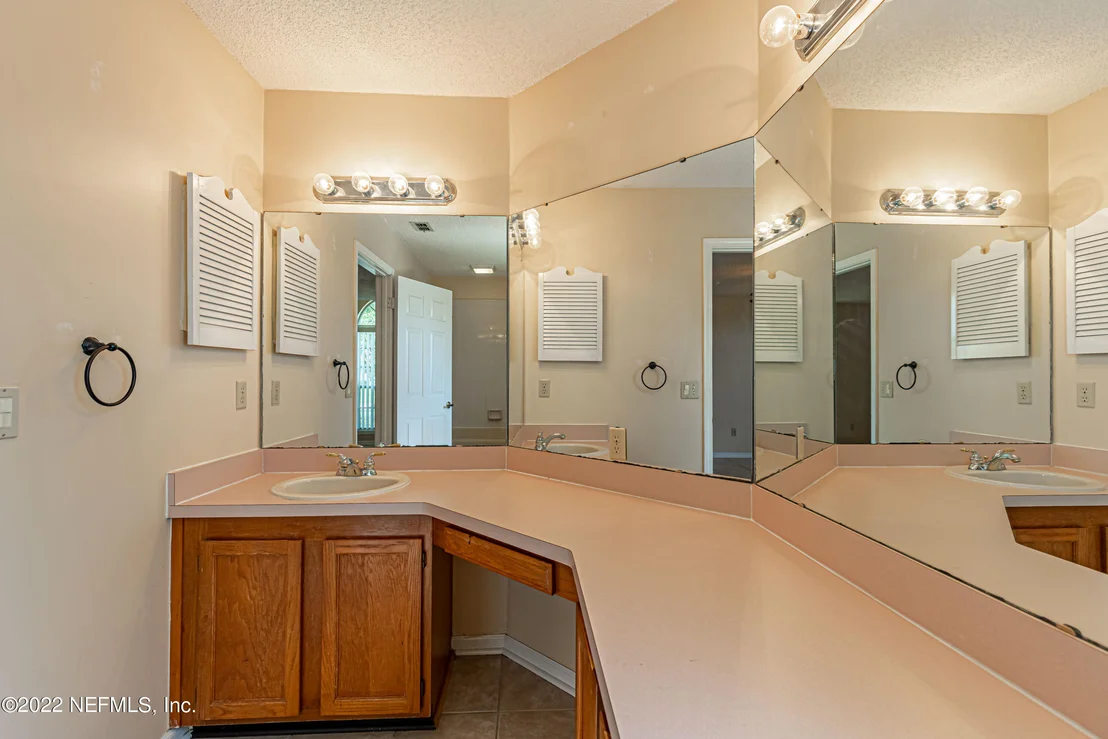 Photo of 401 BAYBROOK Drive