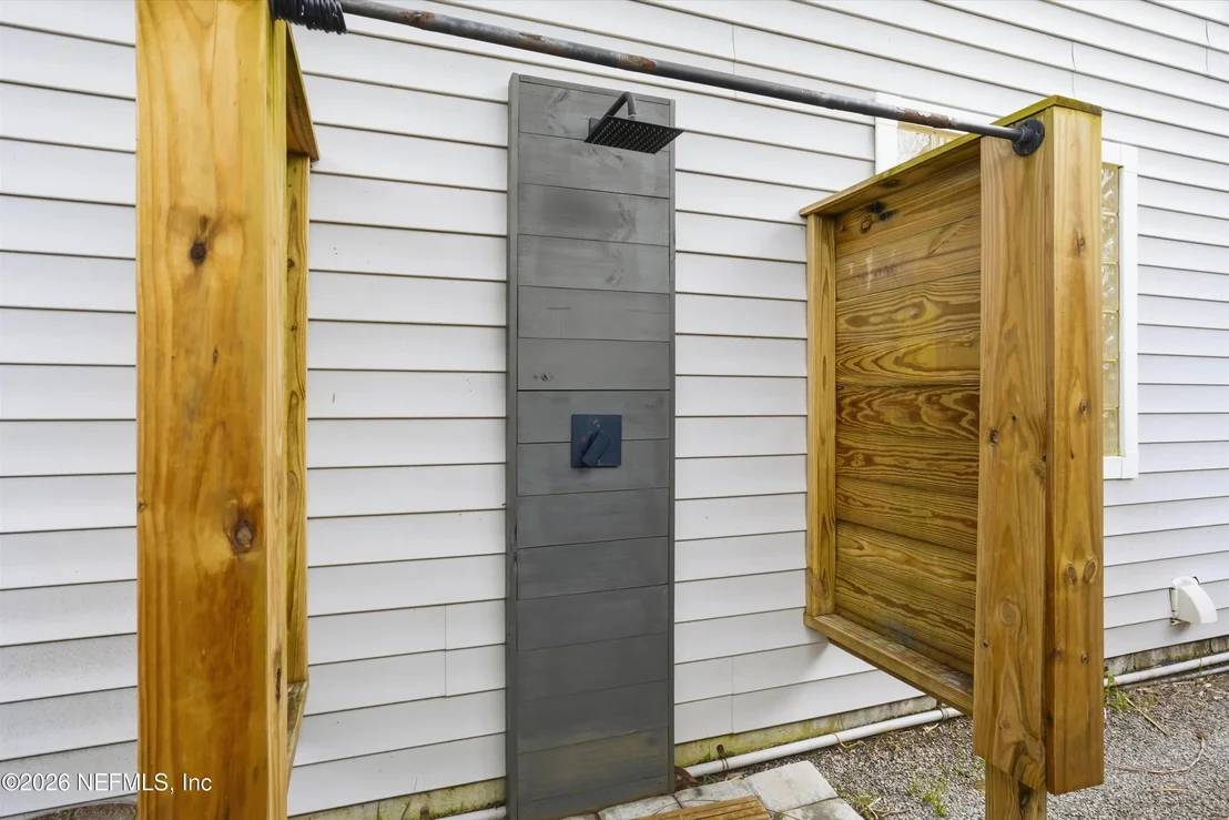 Photo of 2450 PULLIAN