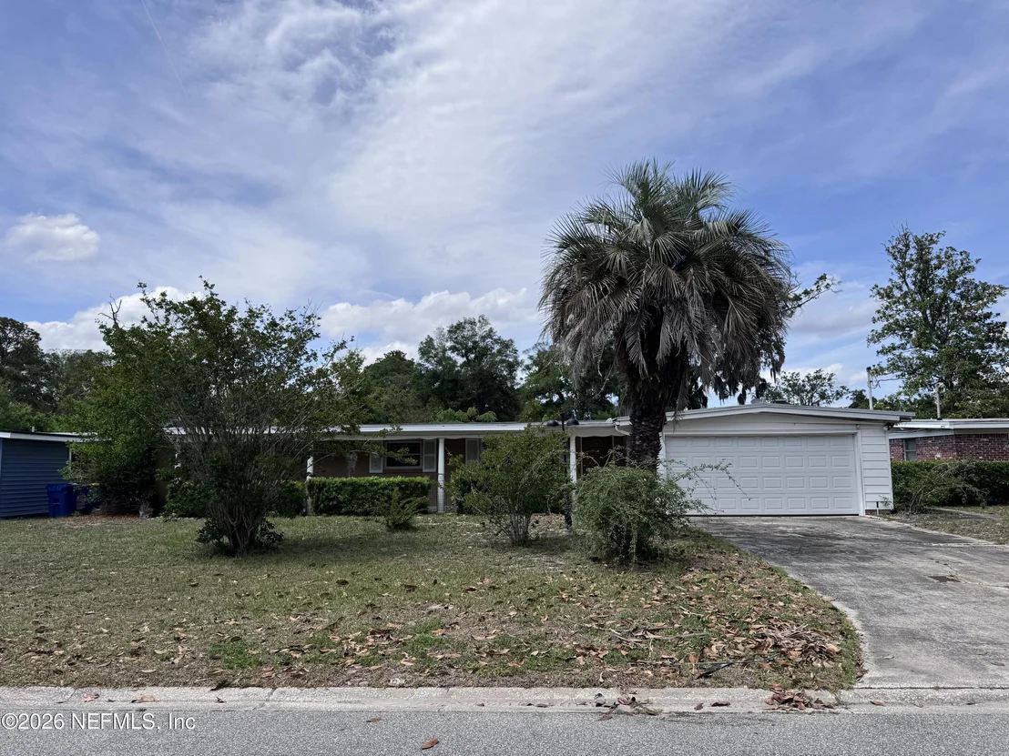 Photo of 5527 MAXINE Drive