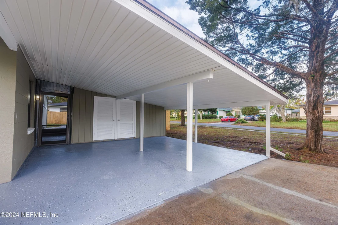 Photo of 958 OVERLOOK Drive
