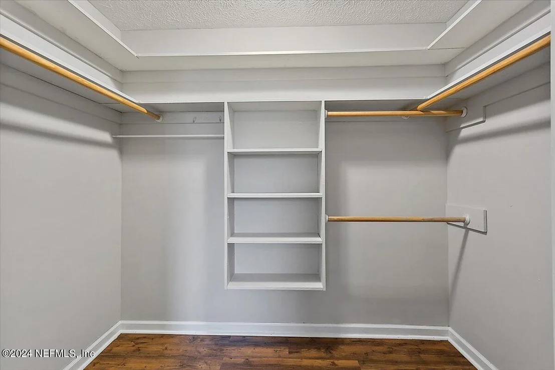 Photo of 305 EDINBURGH Lane