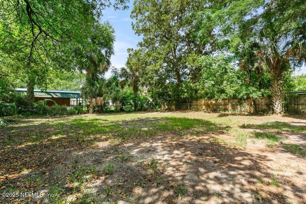Photo of 9814 BUNCOME Road