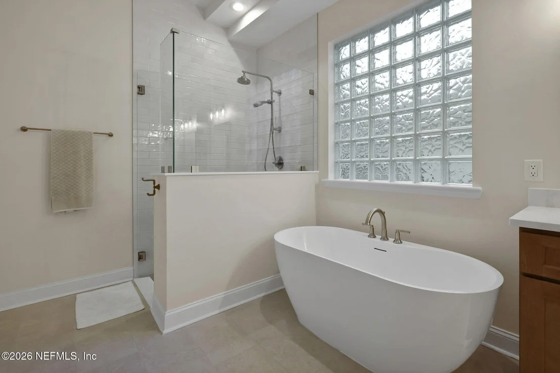 Photo of 513 WETHERBY Lane