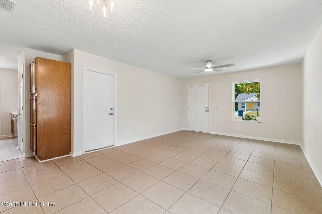 Photo of 7828 JASPER Avenue