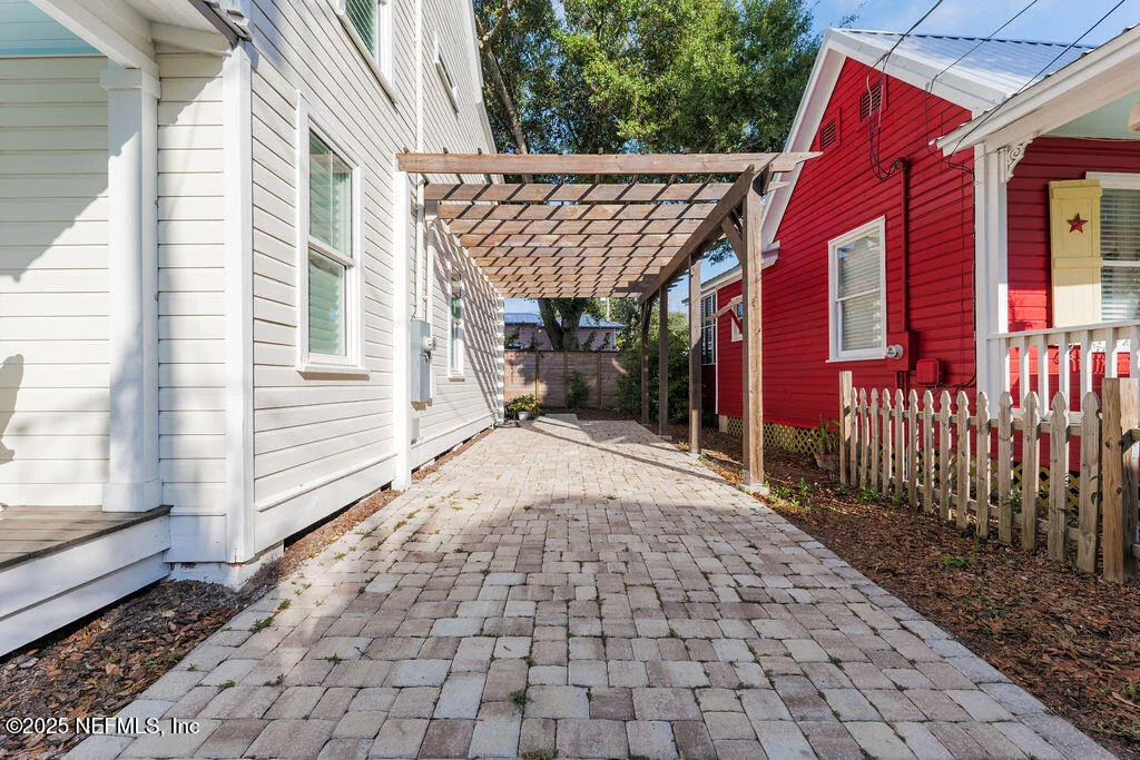 Photo of 88 LINCOLN Street